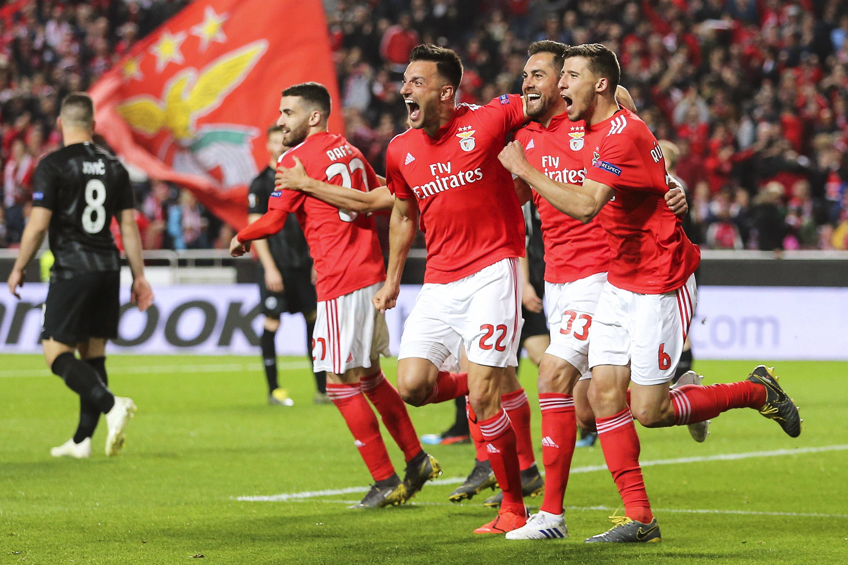 开云官网-包含加时末段皇家马德里回应争议：葡超节点到来，震撼外界，团队化学反应显著的词条